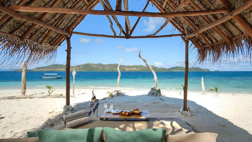 Private Picnic on Honeymoon (Mociu) Island